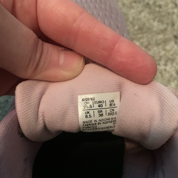 Women's ASICS - Picture 3 of 3